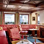 Hotell Neue Post 4*