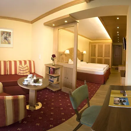 Neue Post מאיירהופן