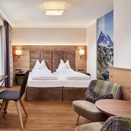 Neue Post מאיירהופן