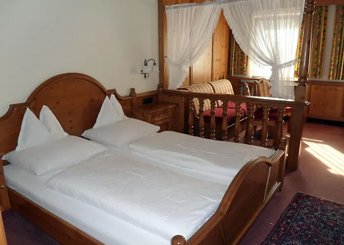 فندق نيو بوست 4*