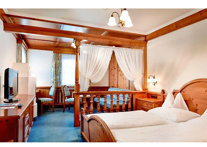 Neue Post 4* מאיירהופן