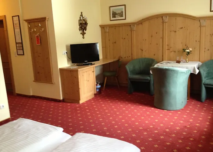 فندق نيو بوست