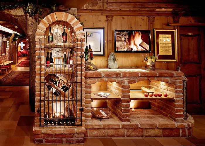 Neue Post מלון 4*