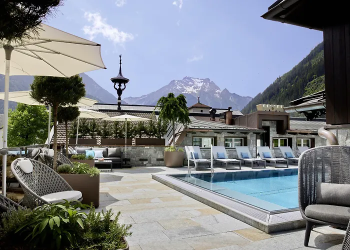 فندق نيو بوست