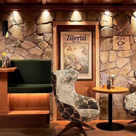 Neue Post Hotel 4*